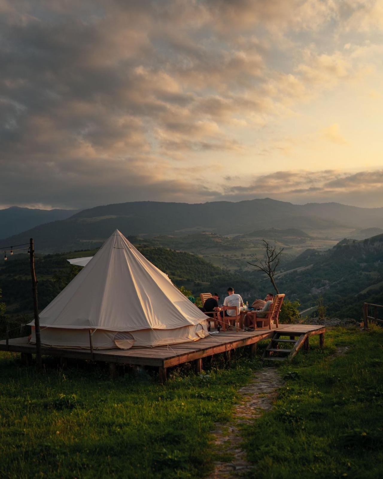 Alereks Mountain Camping Dsegh Exterior foto